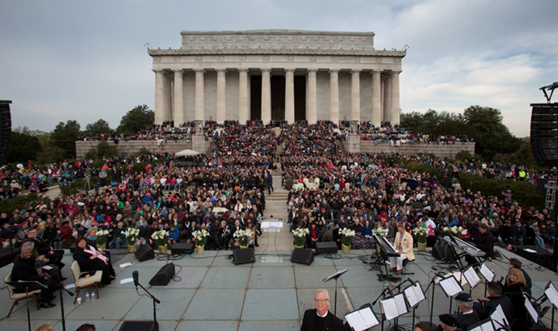 37th Annual Easter Sunrise Service at the Lincoln Memorial