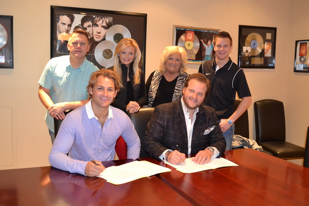  The Browns ink new deal with StowTown Records; Release Aim Higher