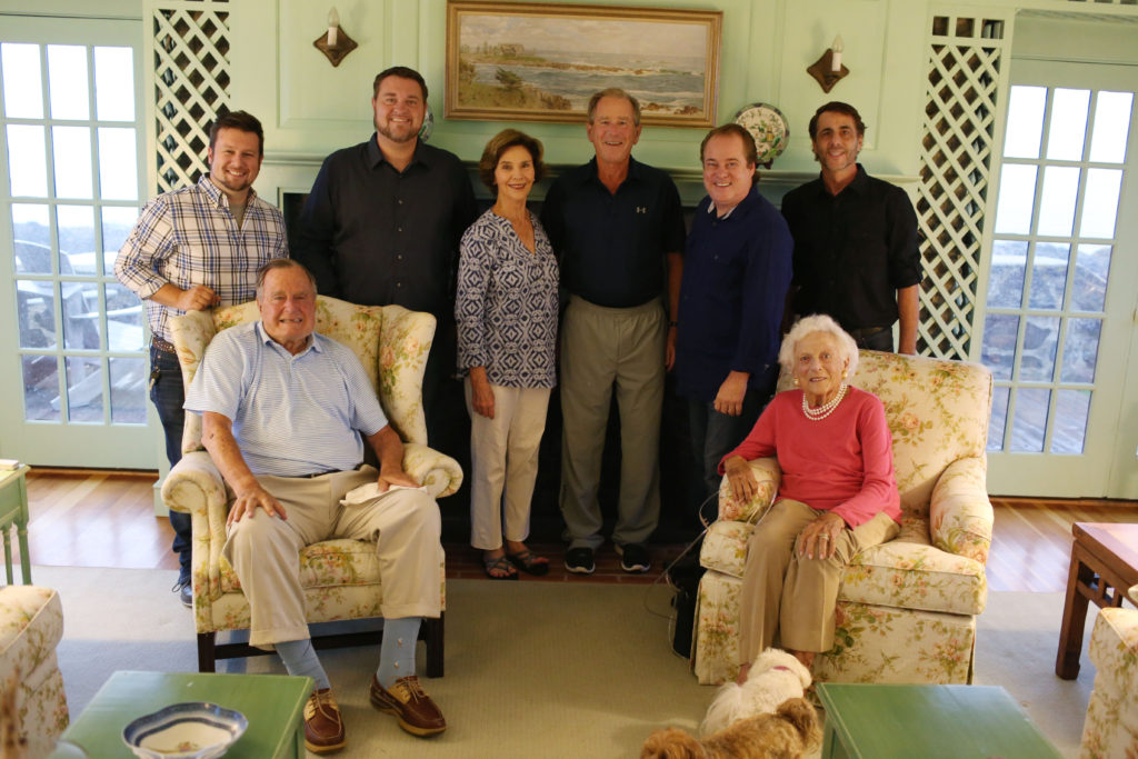 PHOTO CUTLINE 1: Left to right first row â€“ President George H.W. Bush, First Lady Barbara Bush â€“ Left to right second row- Nathaniel Justice, Dustin Hood, First Lady Laura Bush, President George W. Bush, Jym Howe and Ray Woconish. Photo Credit: Evan F. Sisley, Aide to President Bush