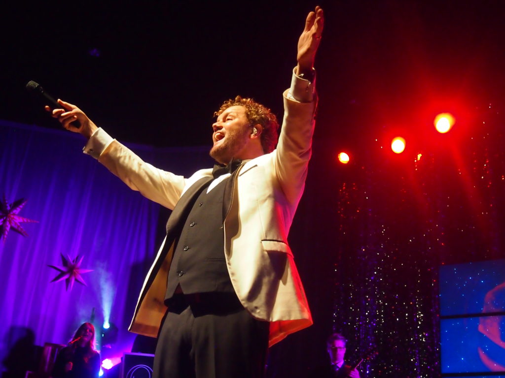 It Must Be Christmas when David Phelps sings in December. Photo by John Herndon